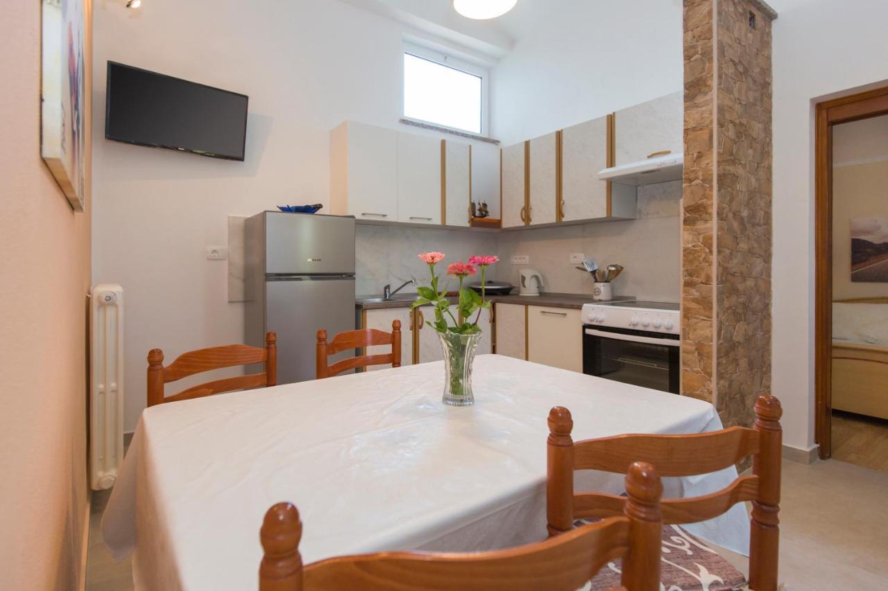 Apartman Ana Лабин Экстерьер фото