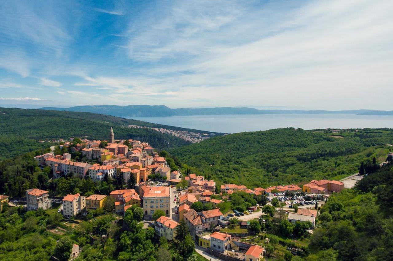 Apartman Ana Лабин Экстерьер фото