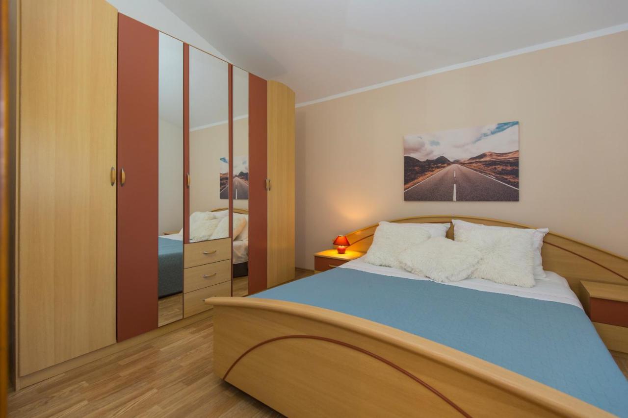 Apartman Ana Лабин Экстерьер фото